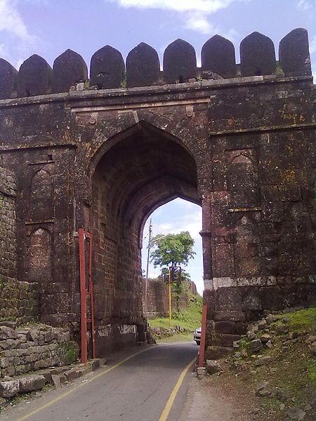 File:Alamgir darwaza.jpg