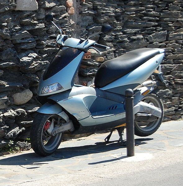 File:Aprilia Area51 scooter.jpg