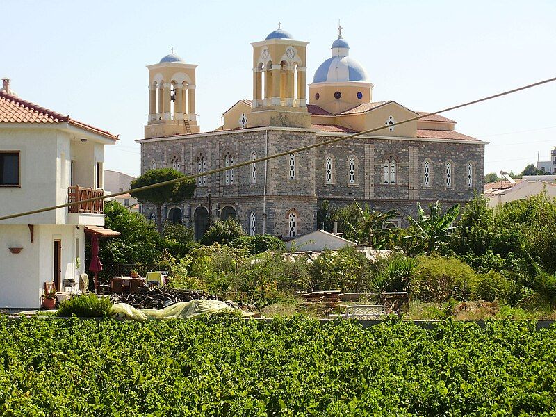 File:Church Kokkari Samos.JPG