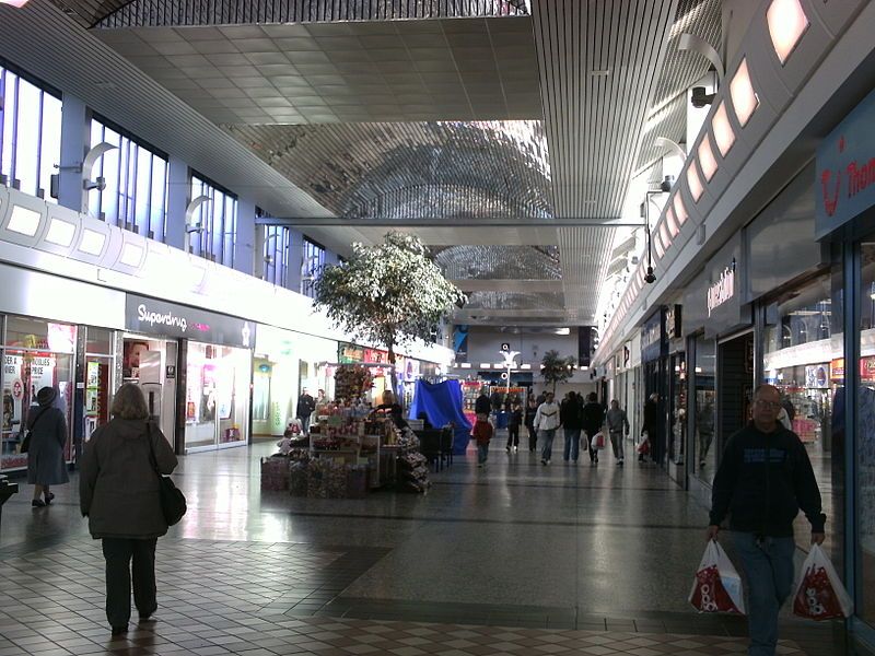 File:Cross Gates Centre1.jpg