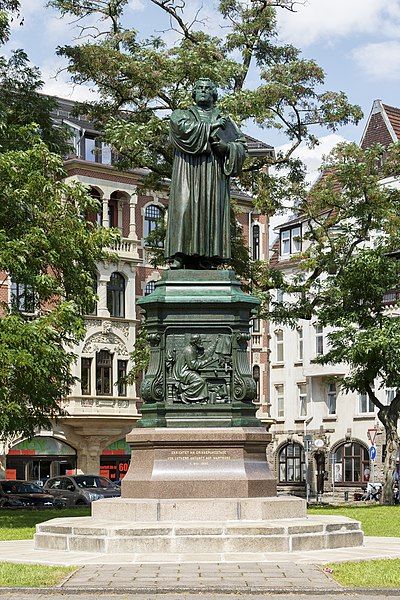 File:Eisenach Germany Lutherdenkmal-Eisenach-03.jpg