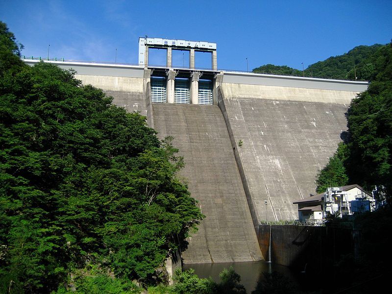 File:Fujiwara Dam.jpg