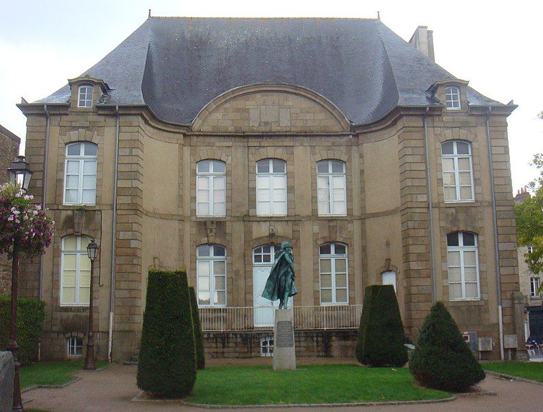 File:Hôtel La Belinaye.jpg