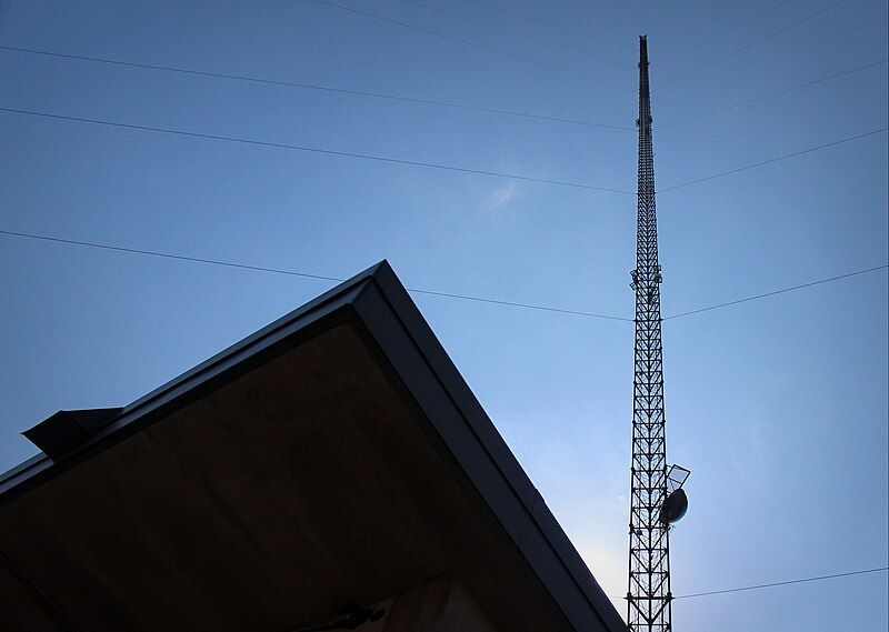 File:KVRR-tower.JPG