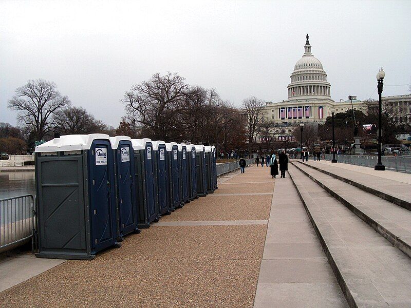 File:ObamaInaugurationToilets.jpg