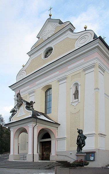 File:Parish church front.jpg