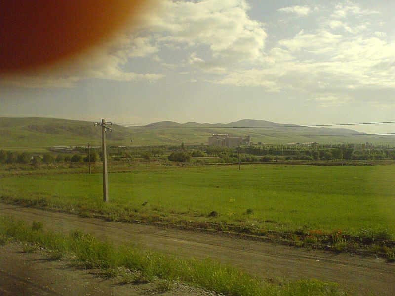 File:Tabriz-vicinity.JPG