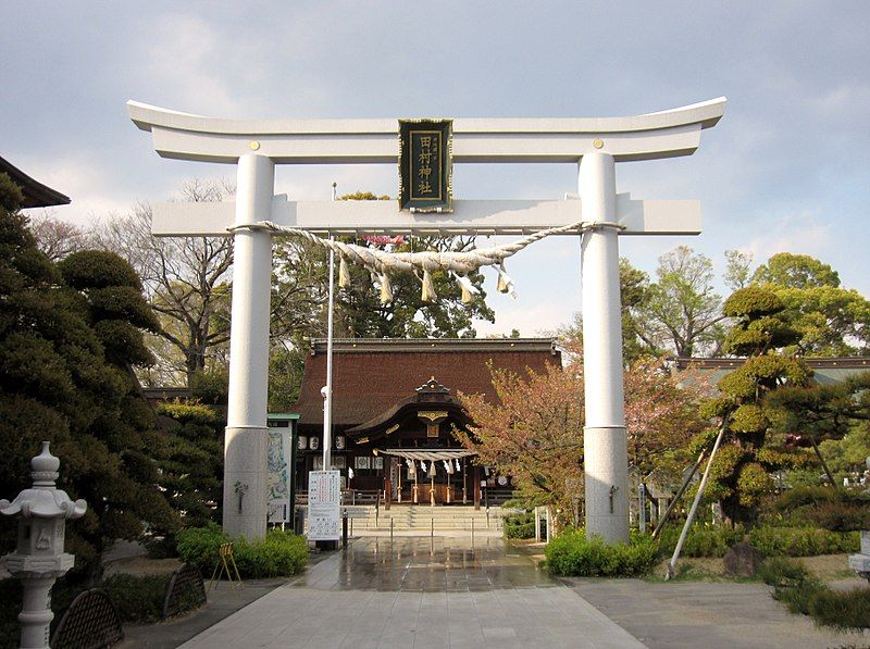 File:Tamura-jinja (Takamatsu) shoumen.JPG