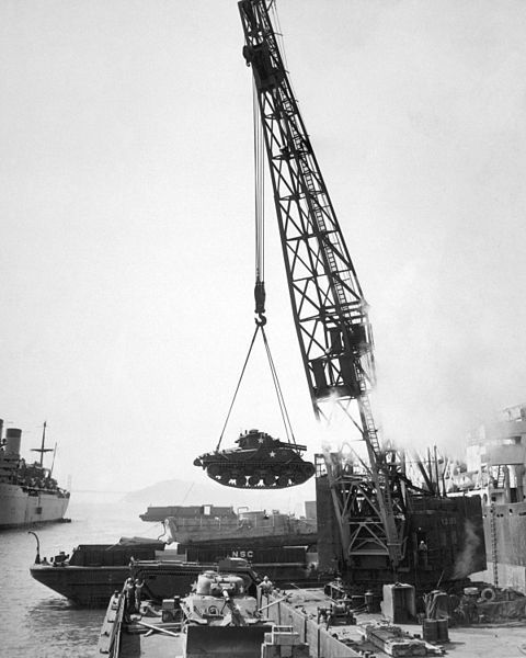 File:Tank on Crane.jpg