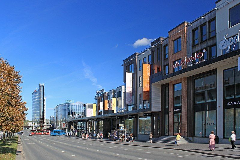 File:Tartu Riia street.jpg