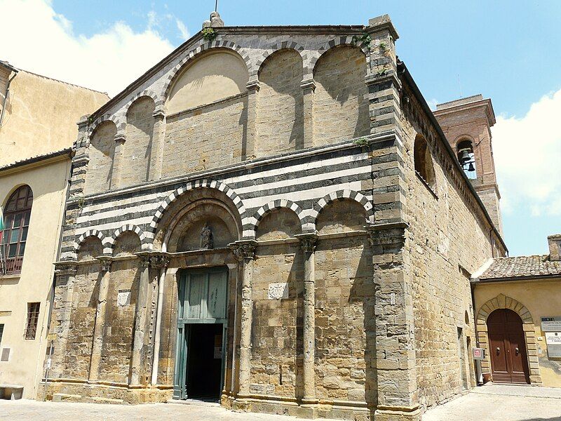 File:Volterra-chiesa san michele.jpg