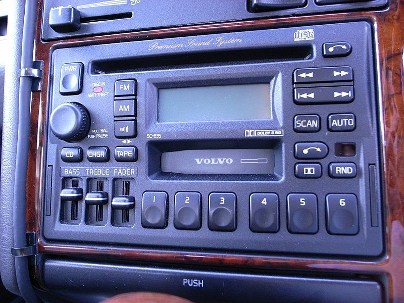 File:Volvo 850 stereo.jpg