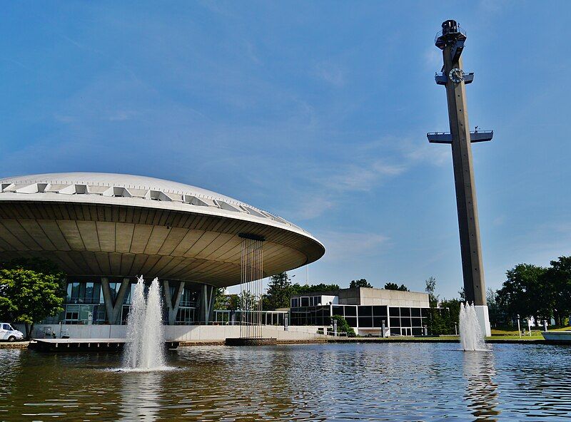 File:Eindhoven Evoluon 03.jpg