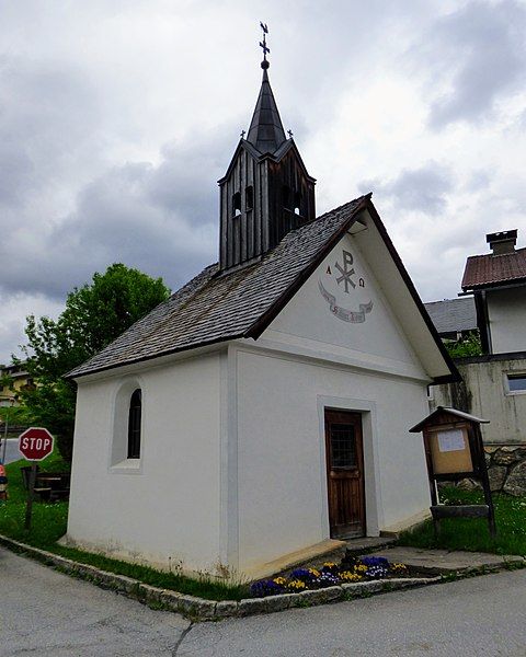 File:Fortnerkapelle Krakauschatten.jpg