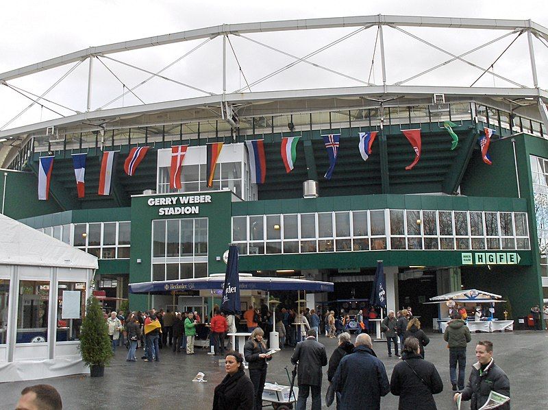 File:GerryWeberStadion.JPG