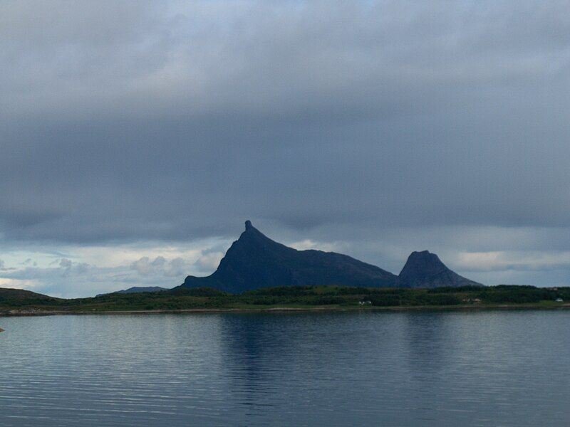 File:Hestmannøy.jpg