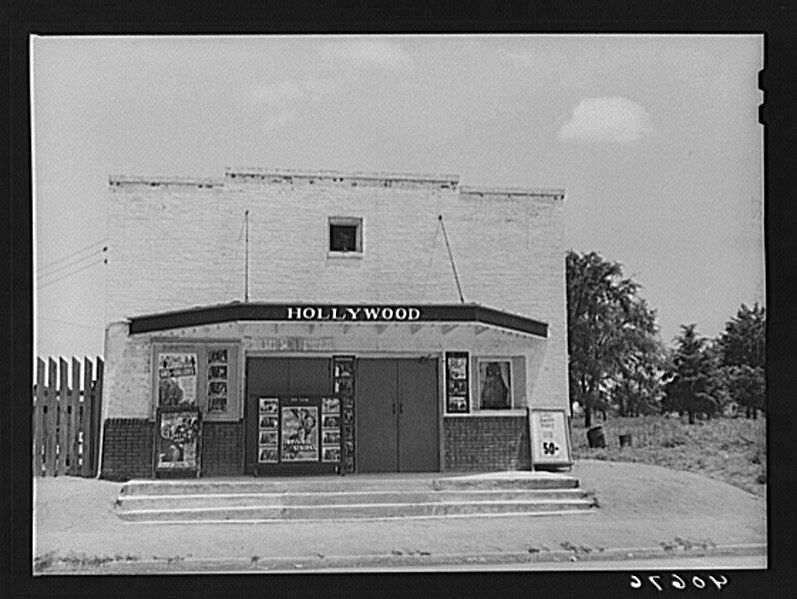 File:HollywoodTheater1940.jpg