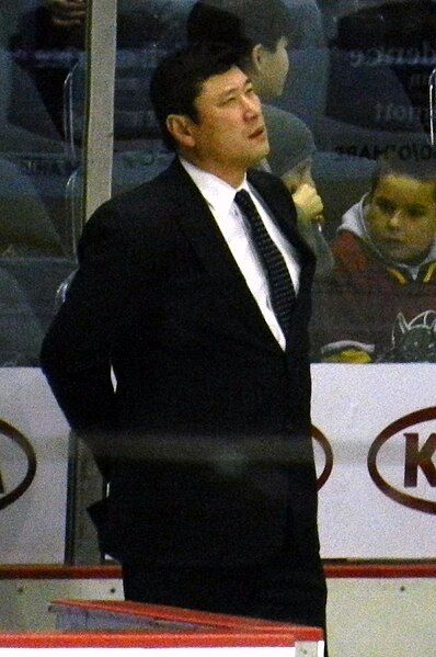 File:Jim Paek coaching.jpg