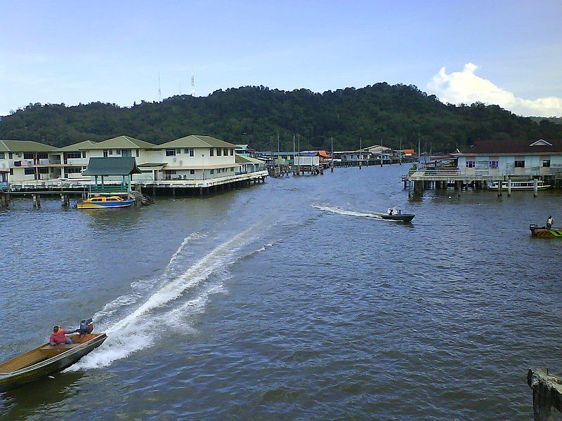 File:Kampong Ayer BSB1.JPG