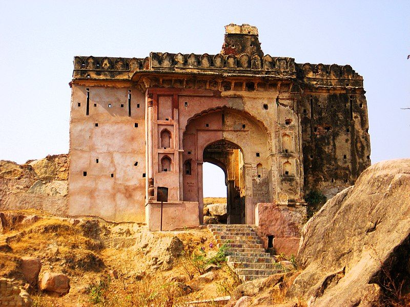 File:Kulpahar palace.jpg