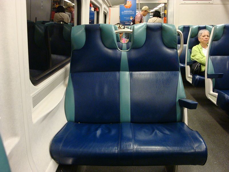 File:LIRR M7 Seat.jpg