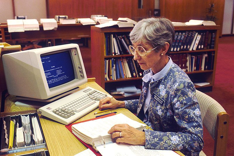 File:Librarian accessing pdq.jpg