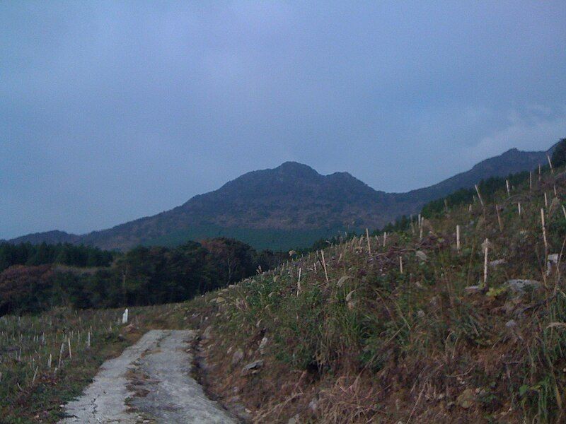 File:Mt. Kyogatake.jpg