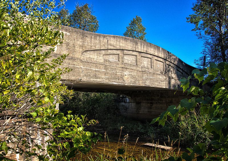 File:Ocqueoc River Bridge.jpg