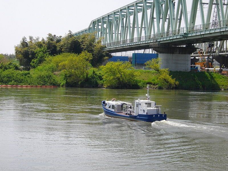 File:Ohori Ferry.JPG