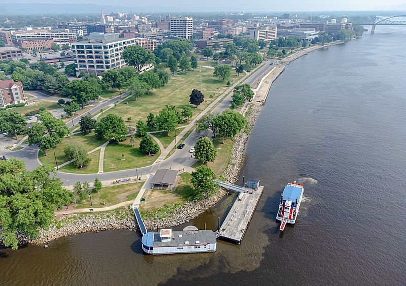 File:Riverside park aerial.jpg