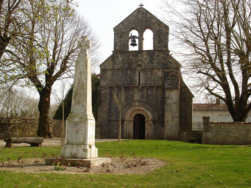 File:Romazières Eglise.JPG