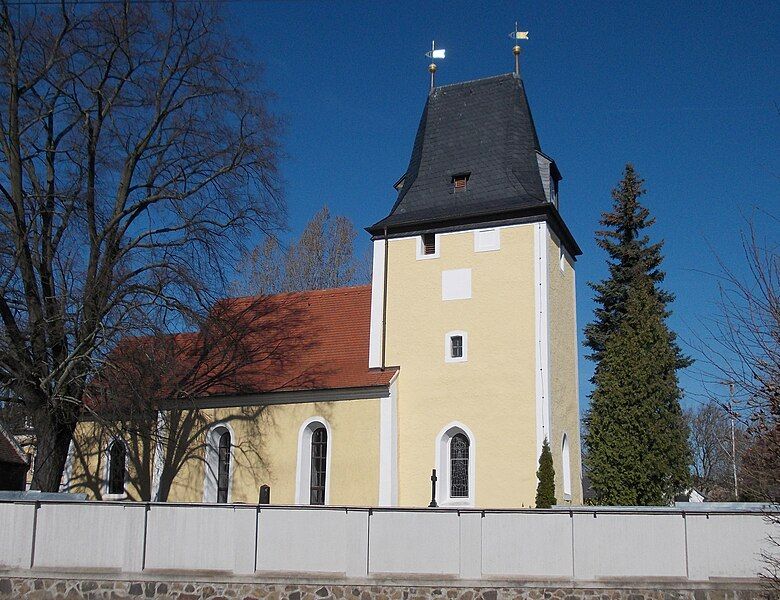 File:SeehausenL-Kirche2.JPG