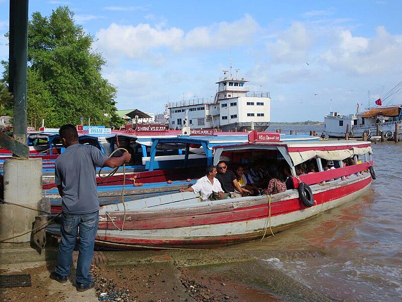 File:Small Ferry (14126214570).jpg