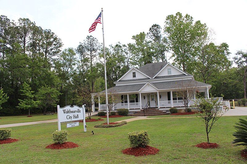 File:Walthourville City Hall.jpg