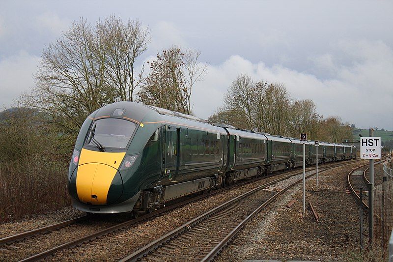 File:800319 Castle Cary.jpg