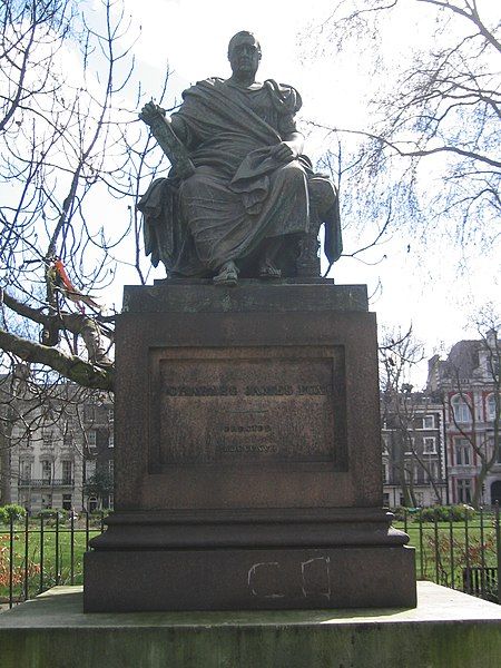 File:CharlesJamesFox-BloomsburySquare.jpg