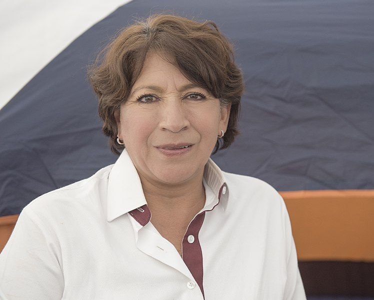 File:Delfina Gómez.jpg