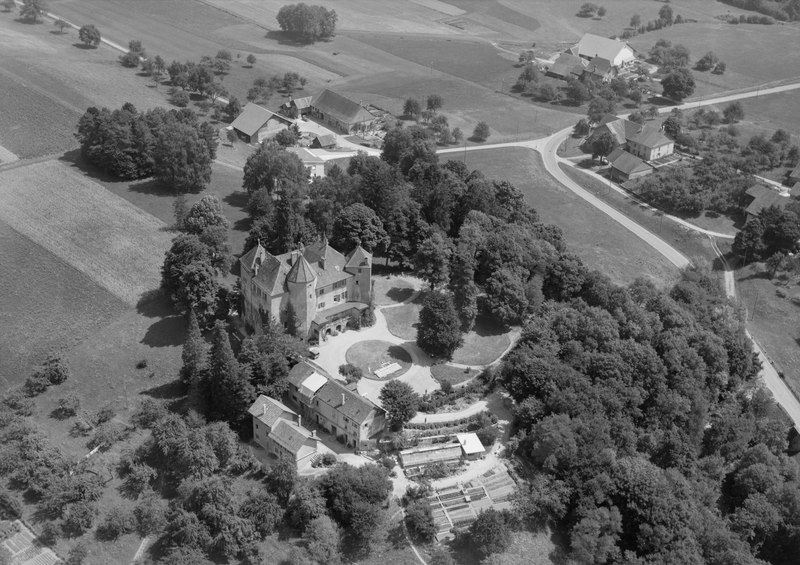 File:ETH-BIB-St-Barthélemy, Schloss-LBS H1-025115.tif