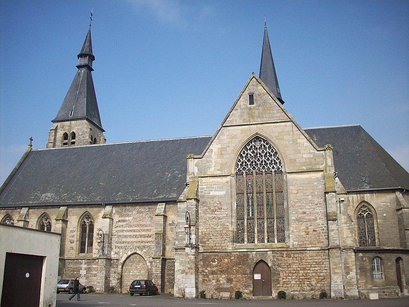 File:Eglise d'Etrépagny.JPG