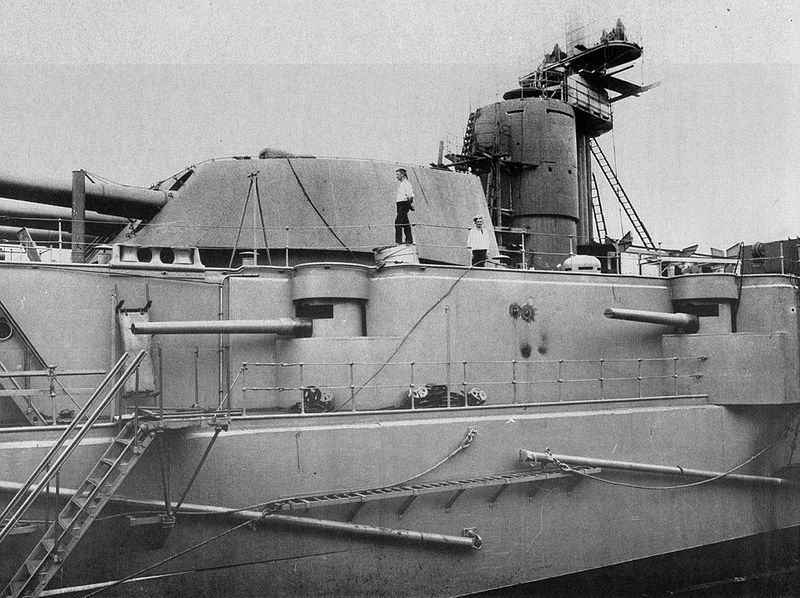 File:Gangut 120mm guns.jpg