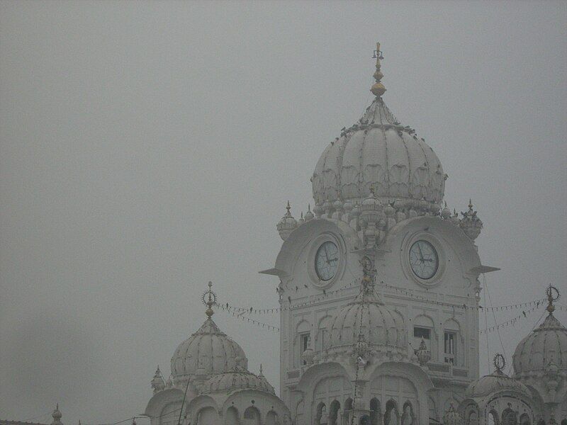 File:Golden Temple 4000.jpg