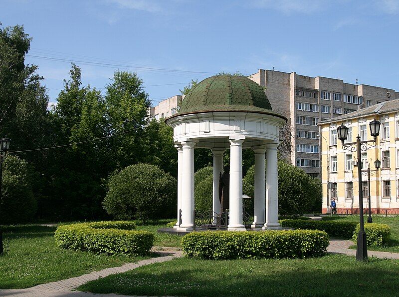 File:Ivanteyevka StNicolasMonument.JPG