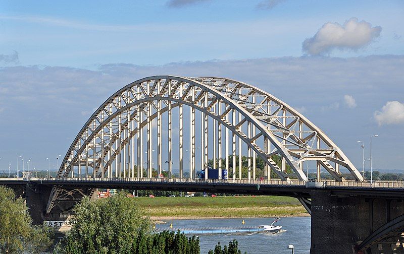 File:Nijmegen Waalbrug R01.jpg