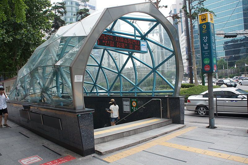 File:Q17469 Gangnam B05.JPG