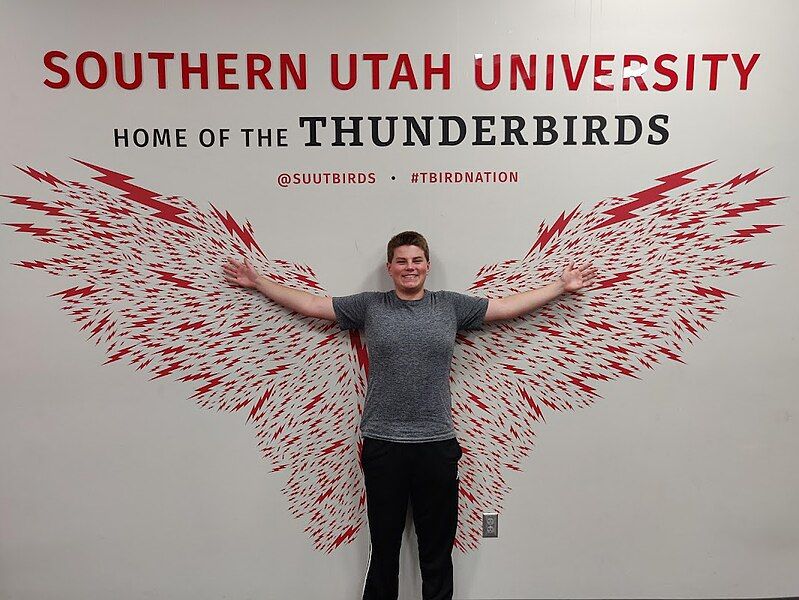 File:SUU Thunderbirds Wings.jpg