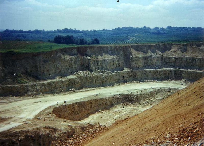 File:Stangate quarry2.jpg