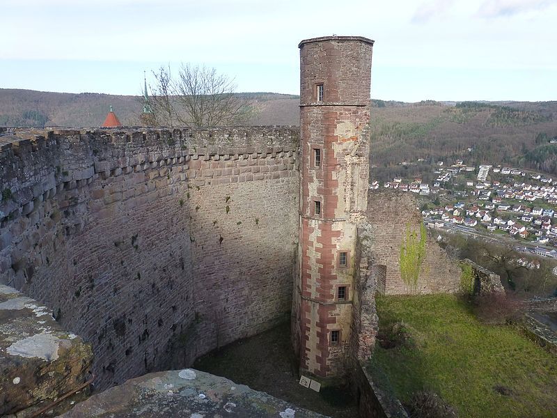 File:Treppenturm Dilsberg-03.jpg