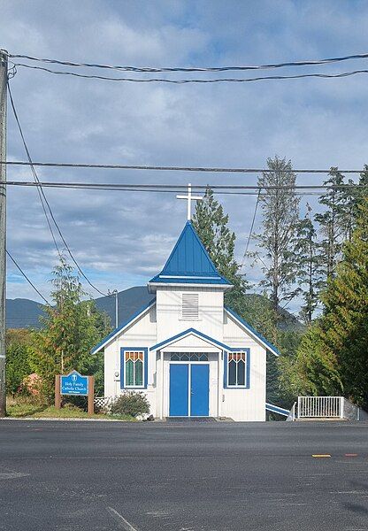 File:Ucluelet church.jpg