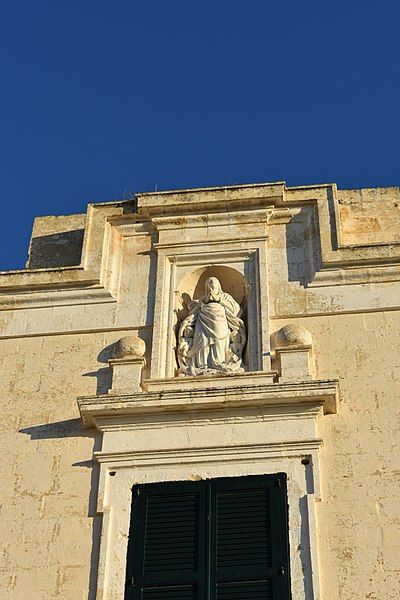 File:Żurrieq Armeria niche.jpg