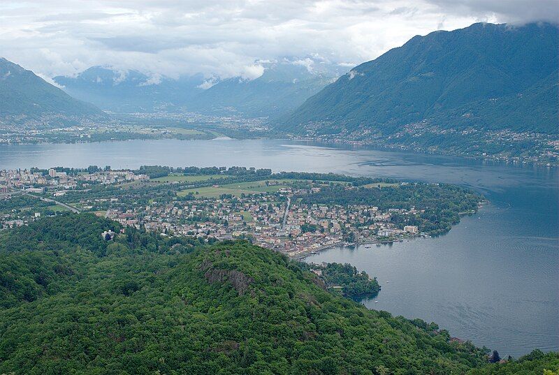 File:Ascona Hike.jpg